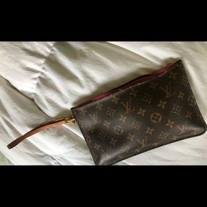 Louis Vuitton Neverfull Wristlet